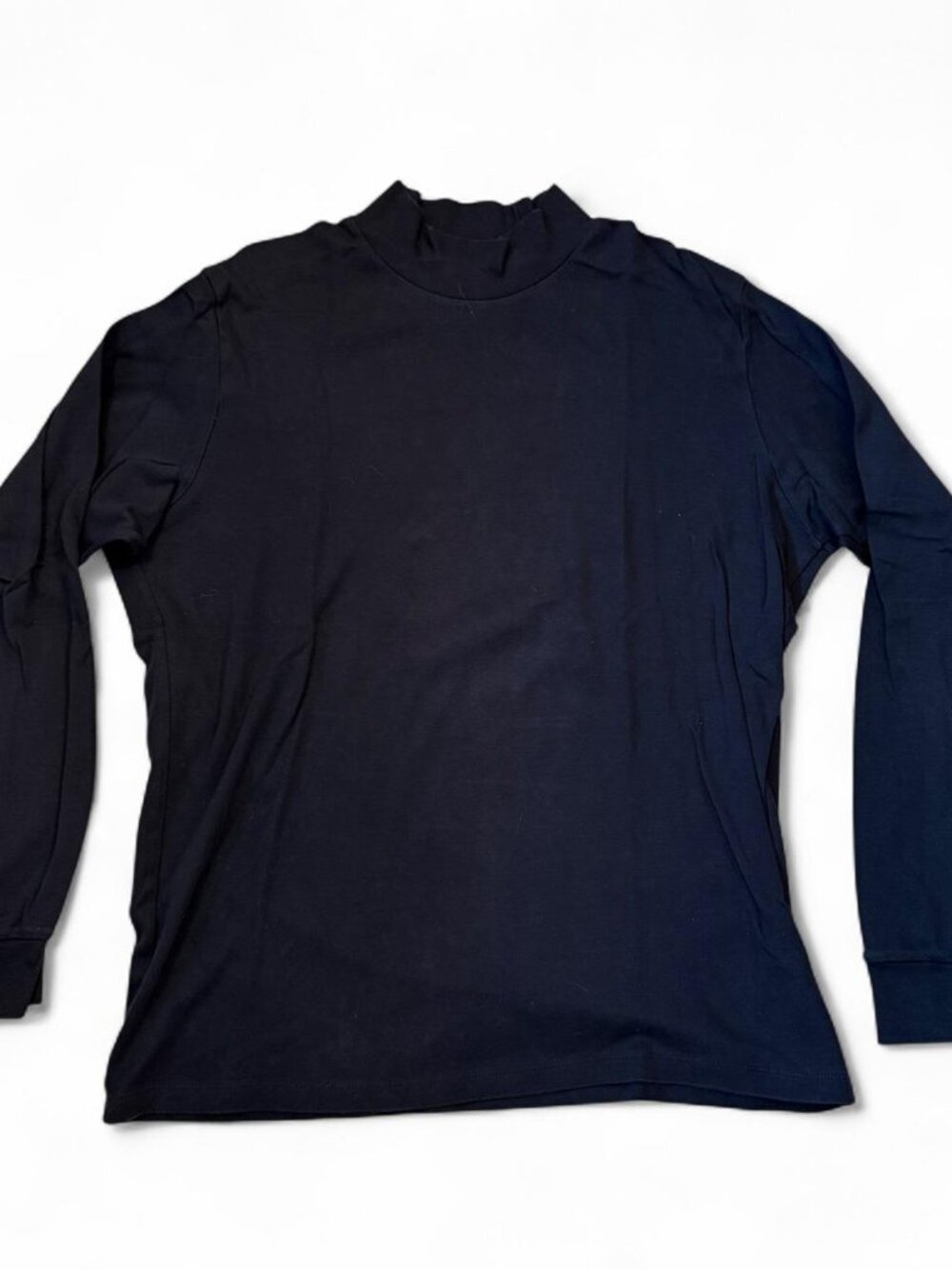 Navy UNIQLO long sleeve turtleneck shirt